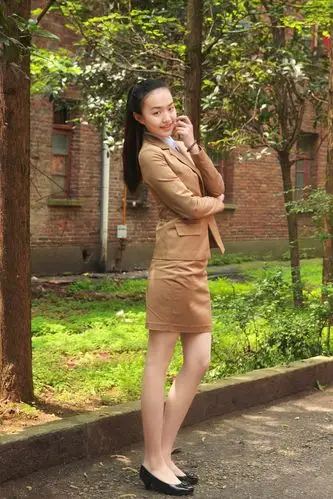 在南校区拍的全身人像照_人像_poco摄影,美女,领翔照相馆