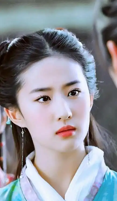 《神雕侠侣》清冷的小龙女时,在化妆师的妆容加持下,剧中的刘亦菲都当