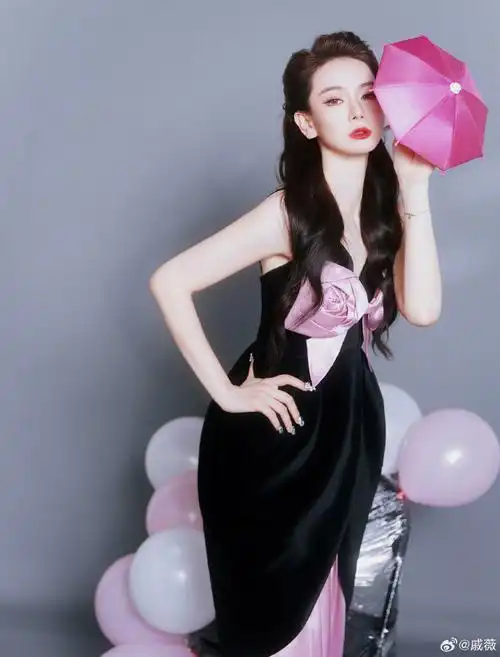 火星情报局##戚薇lookbook##戚薇时尚图鉴