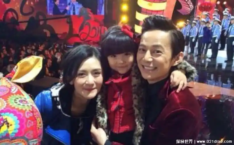 何炅一家三口图片,夫妻子女真实信息被人曝光(系谣言)