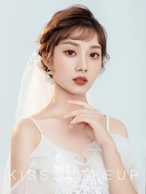 短发新娘造型