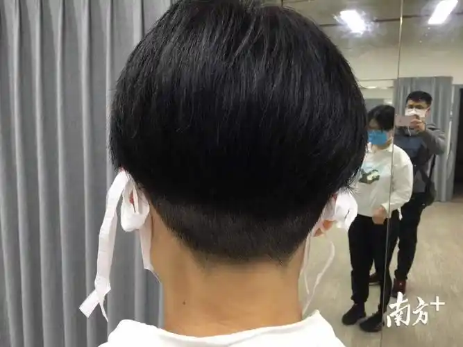 阳春女护士谢小丹将赴湖北疫情一线出征前剪掉长发