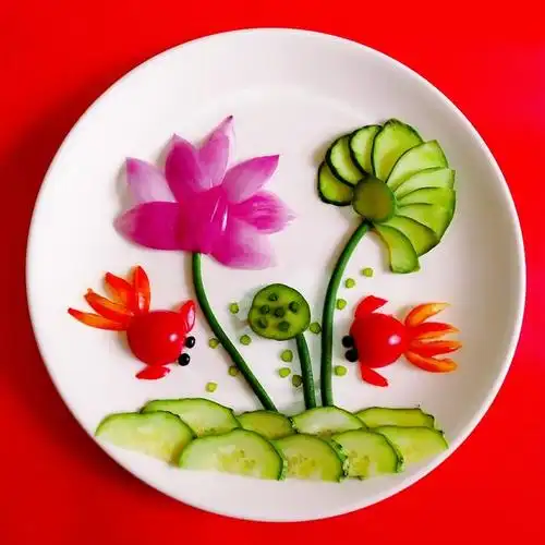 简单的蔬菜美食摆盘