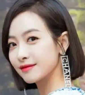 有没有想要剪个短发的冲动呢_头发_显得_发型