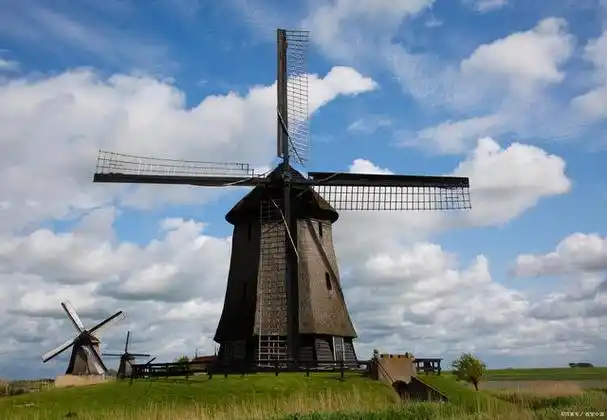 荷兰风车的魅力与科技:自然力量的转化与文化的传承