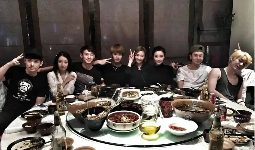 任嘉伦的妻子聂欢丈夫成名背后有艰辛,我在家做全职也