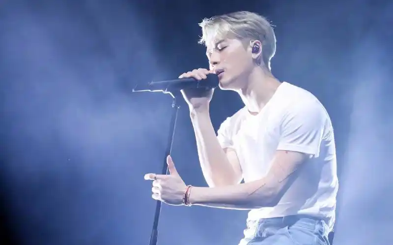 【王嘉尔】行走的港风大佬