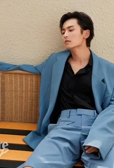 张哲瀚初夏清新少年气帅气写真56