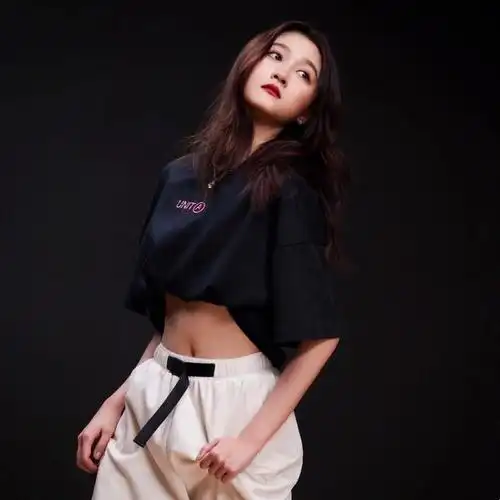 没见过的关晓彤新图