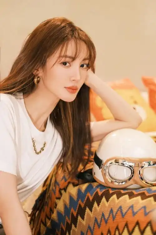 金晨方否认与王安宇恋情传闻希望谣言止于智者