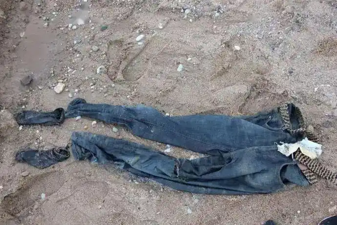 尸体高度腐烂,身穿这些东西._手机搜狐网