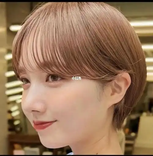 短发减龄发型
