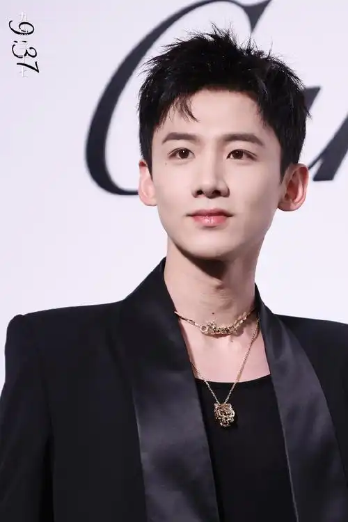 白敬亭卡地亚品牌挚友