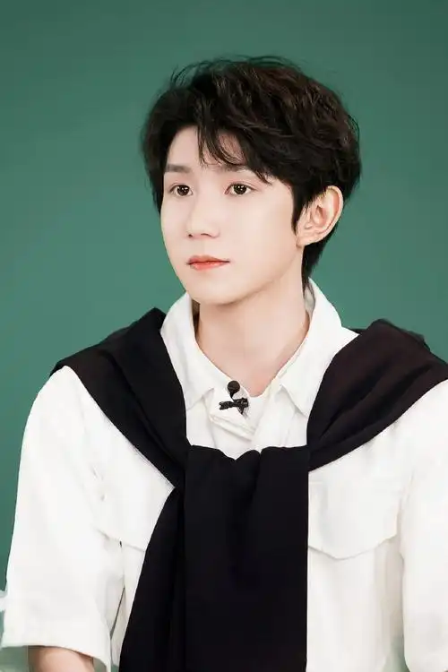 倩碧亚太区品牌代言人王源