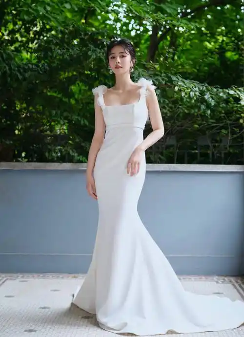 倪妮鱼尾粉裙美神降临,秦岚深v性感炸裂_top_设计_礼服