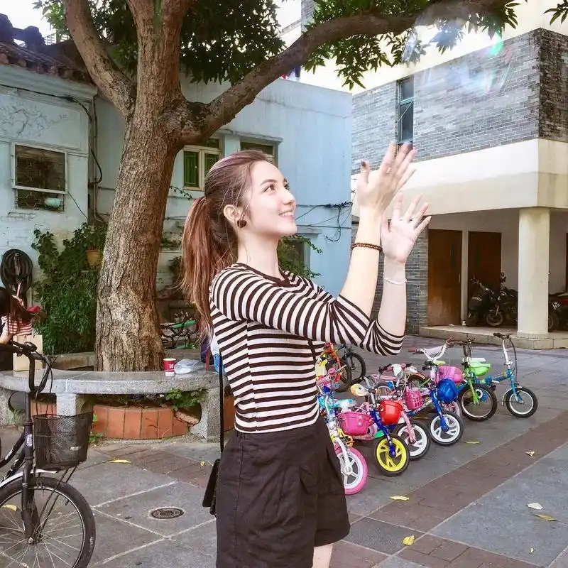 28 女大学生摘得澳门小姐桂冠 中葡混血被赞"美若天仙"