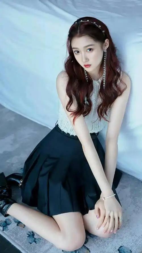 关晓彤完美身材|美图壁纸_网易订阅