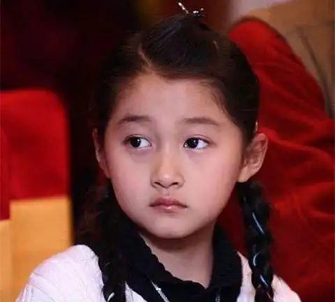 关晓彤的照片可爱头像图片 闺蜜(关晓彤和鞠婧祎的闺蜜头像)-天晟网