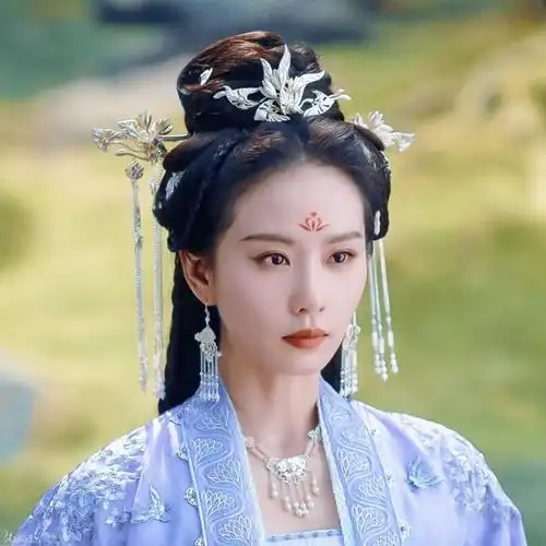 刘诗诗17岁-36岁颜值变化,标准三庭五眼,仪态端方