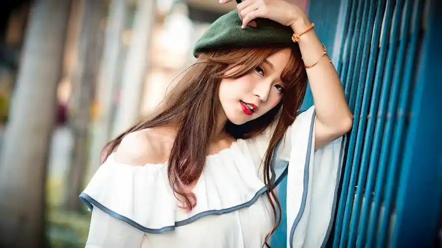 文艺美女壁纸281