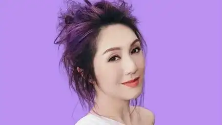 杨千嬅为何偏爱紫发造型?本以为只是个人爱好,不想真相令人泪目