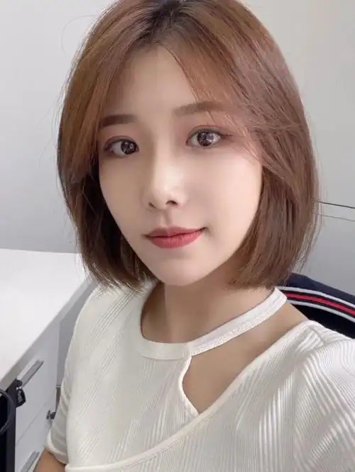 发量少的女生可以尝试的短发发型_发型_短发_日系短发_圆脸_成都w酒店