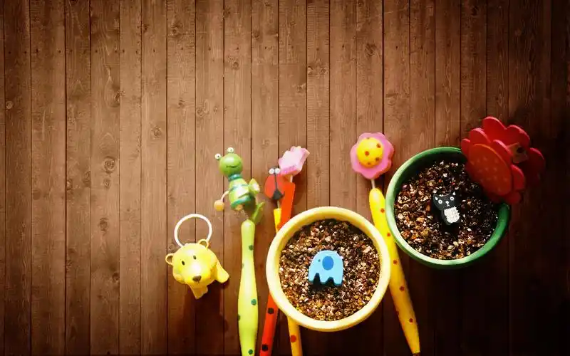 可爱棕色桌面背景_可爱壁纸_墨鱼部落格