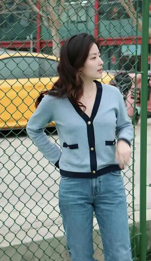 这一成就的背后,是她对于演艺事业的专注与热爱,更是她对于个人生活的