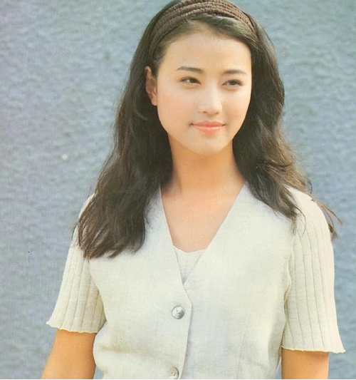 "美人三分龅"是真的,牙齿有缺陷也漂亮