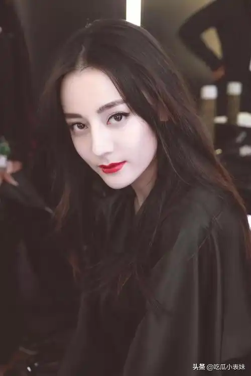 迪丽热巴,肤白貌美,高冷性感_网易订阅