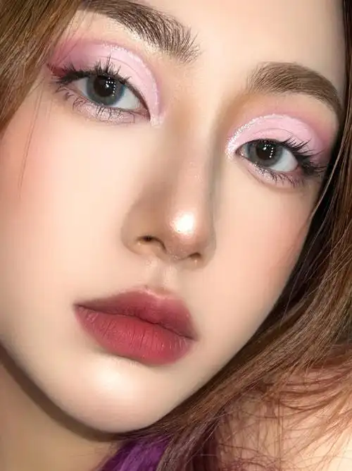 截断式眼妆教程粉色怎么可以这么好看