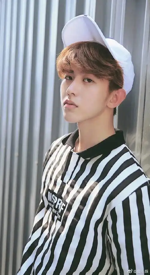 蔡徐坤2021个人巡回演唱会