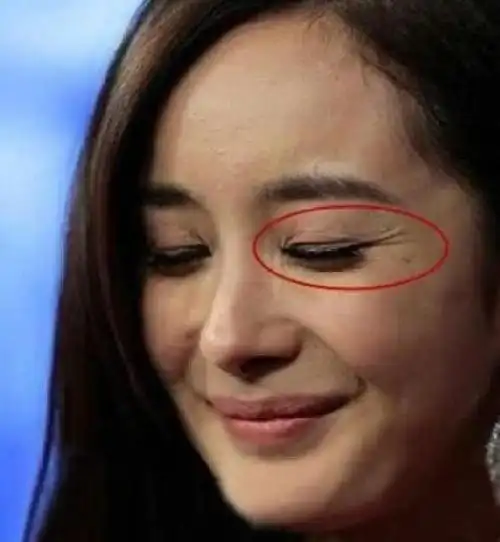 杨幂素颜照曝光没化妆竟是这模样网友难怪刘恺威会离婚