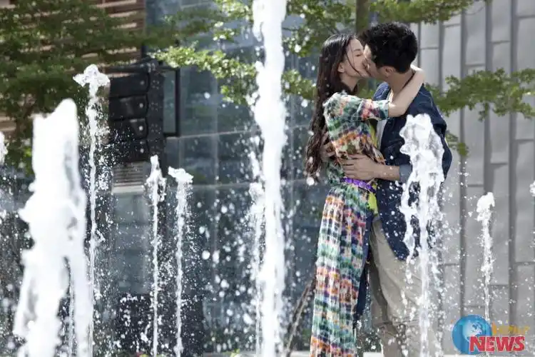 柯震东吻angelababy 自曝心情爆炸紧张