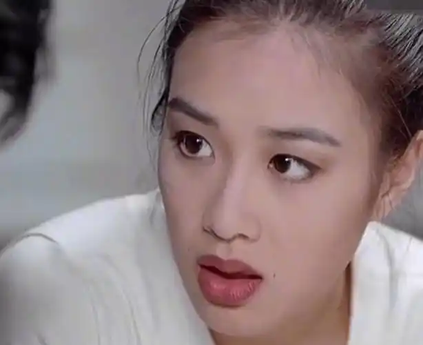 "三级艳星"钟丽缇:出演风月片曾红遍亚洲,今52岁疯狂拼四胎_合作_电影