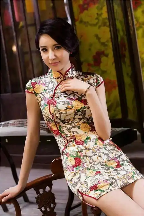 旗袍丽人看醉了展示了独特的东方魅力和风情