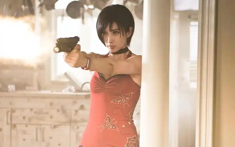 生化危机5冷知识保罗盛情邀请李冰冰出演为其特意调档期