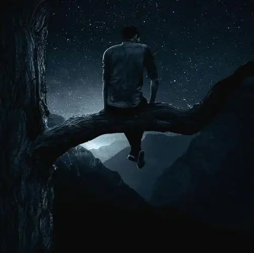 一切相聚终究都会散场,有的路只能自己一个人走