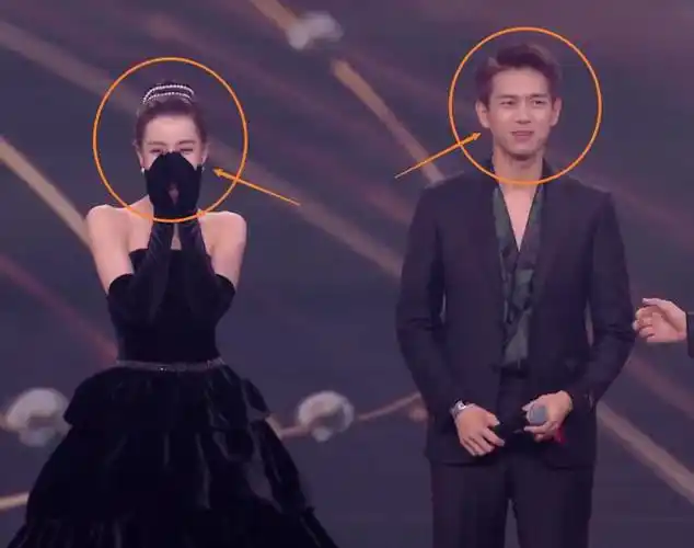 李现与迪丽热巴同框领奖俊男美女过于养眼豪门剧可以安排上了