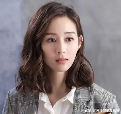 35岁到40岁的女性,什么发型减龄又好看?