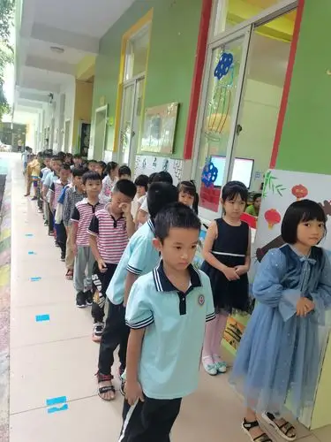 "一日常规,伴我行"––三亚市第一幼儿园金鸡分园大一班(常规培养)