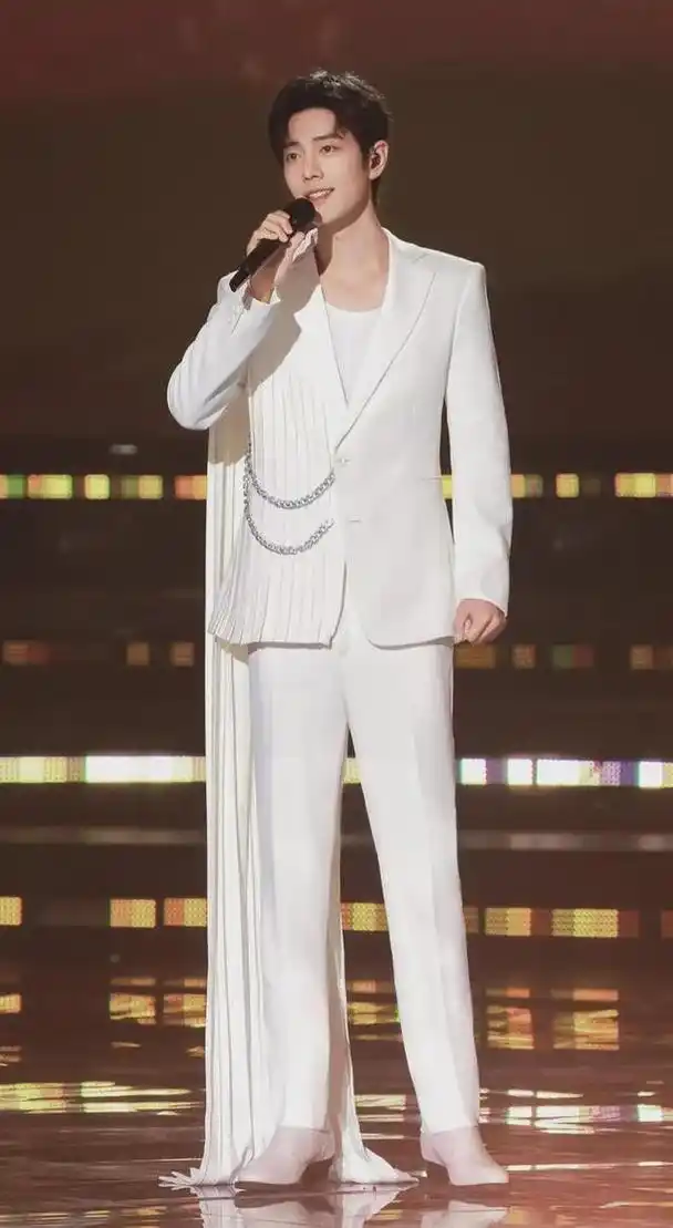 肖战有多好看?网友:真人和普通人不在一个次元,美得不似真人