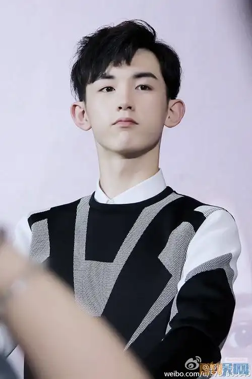 郭俊辰参加活动