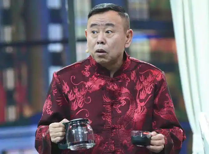 原创65岁的潘长江演技十足人前悲苦凄凉人后坐拥千万家产