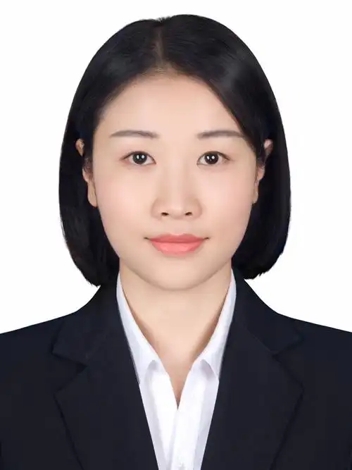 完美证件照_证件照_拍照_天真蓝怎么样_西服_化妆品_长发_时尚_大众