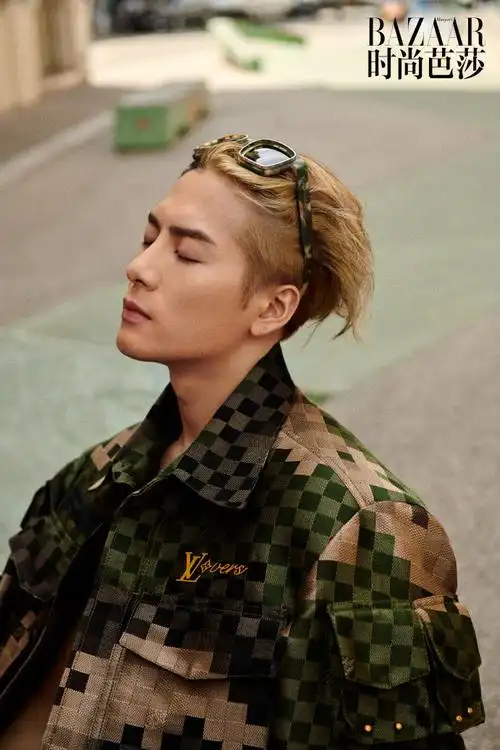 王嘉尔芭莎金九封面