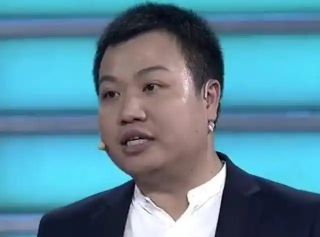 还记得那个在非你莫属,狂怼一众老板的北大才子李晨吗?后来如何?