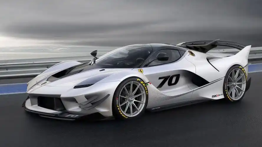 2018法拉利终极跑车炫酷高清汽车图片壁纸