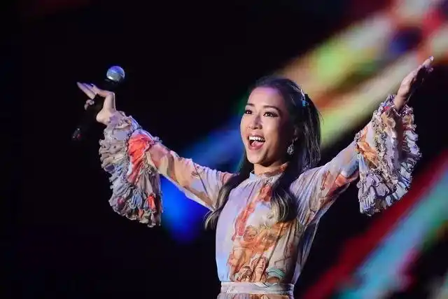 吉克隽逸个人简历老公 吉克隽逸怎么念全部的歌曲