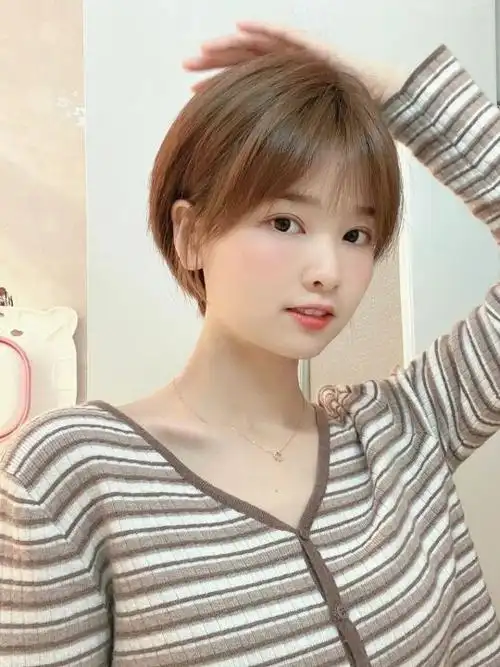 中短发韩式气垫烫
